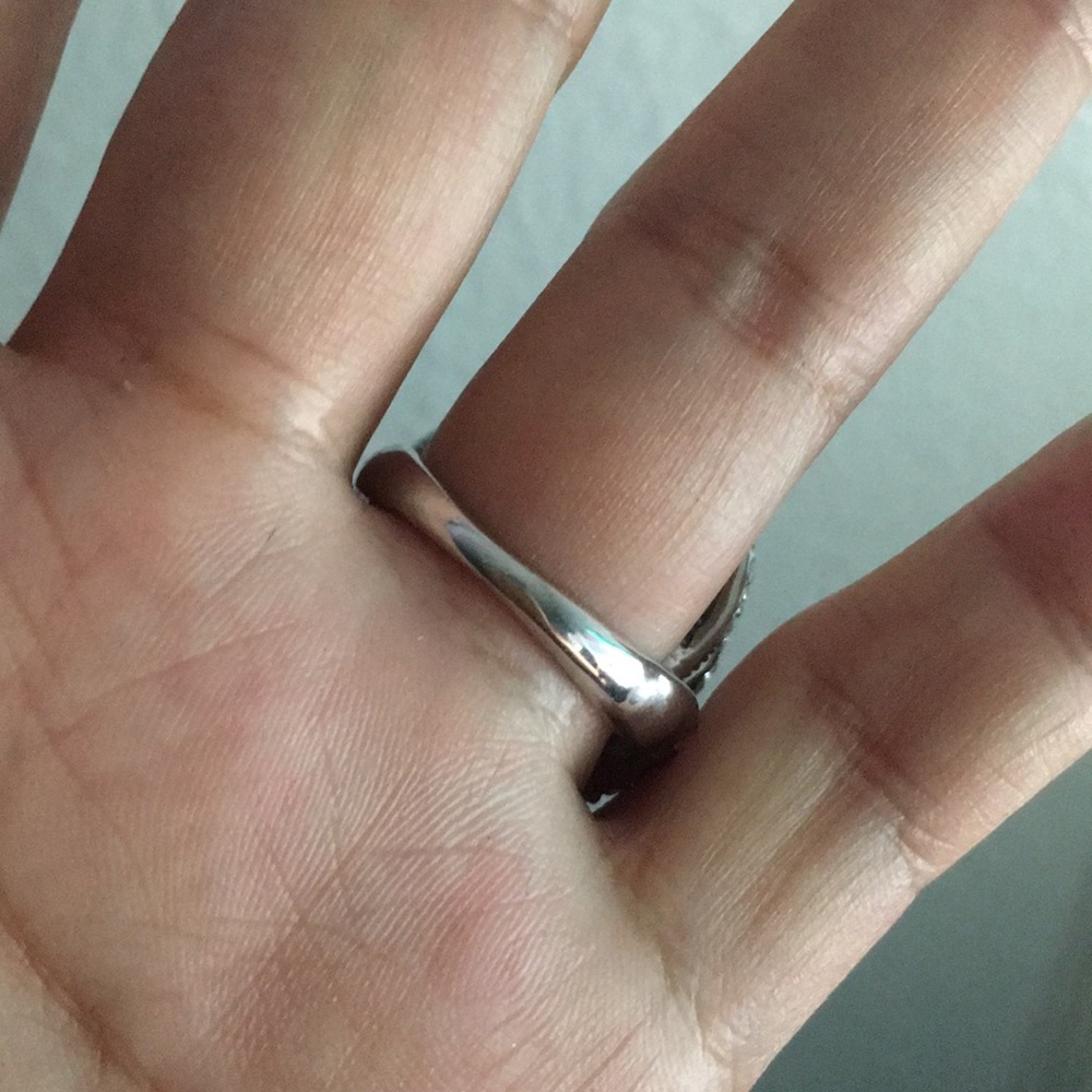 🖤HUGE💕CRYSTAL RING - Picture 5 of 10